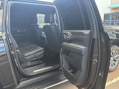 2023 Chevrolet Suburban LT