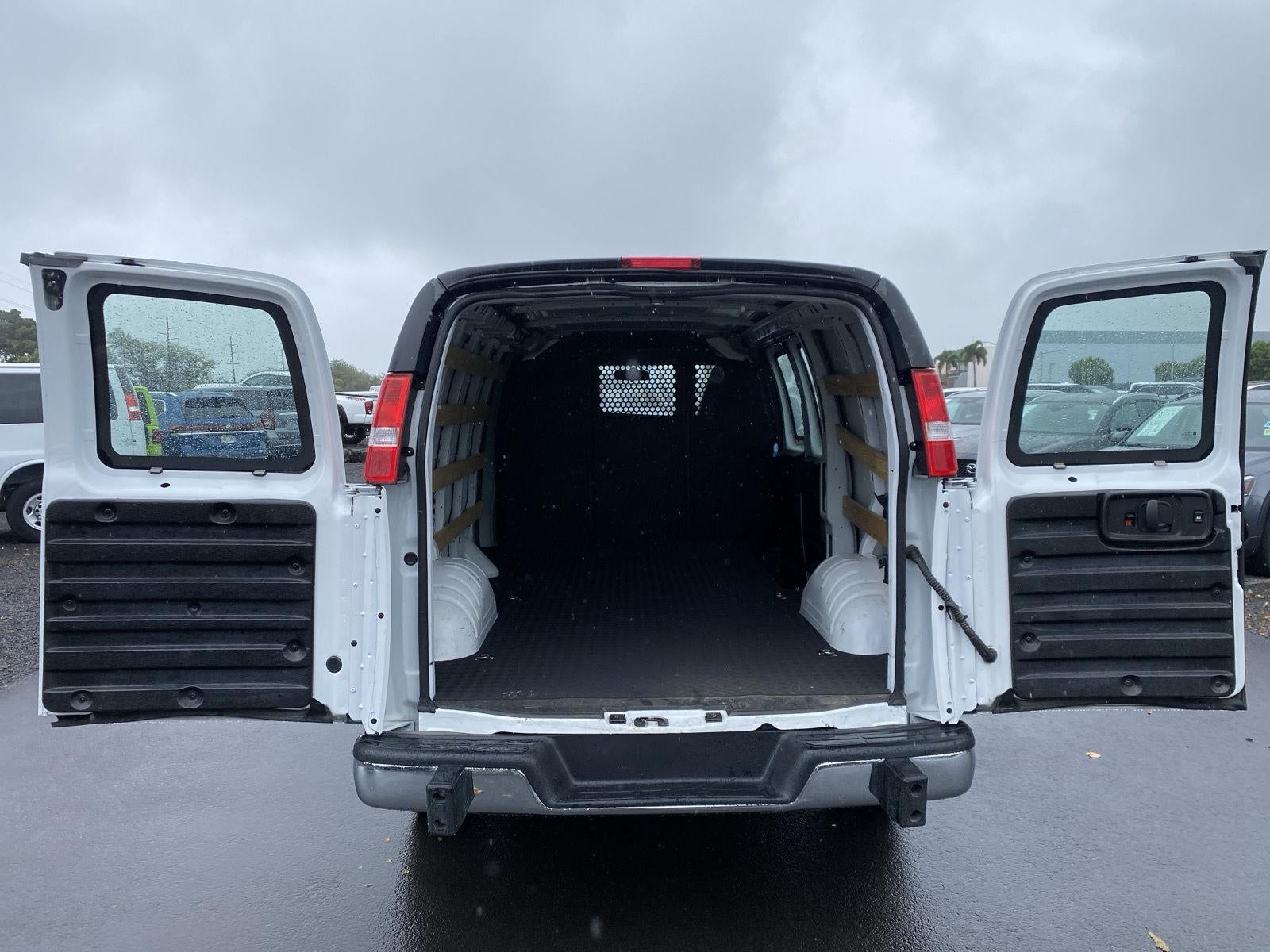 2024 GMC Savana Cargo Van BASE