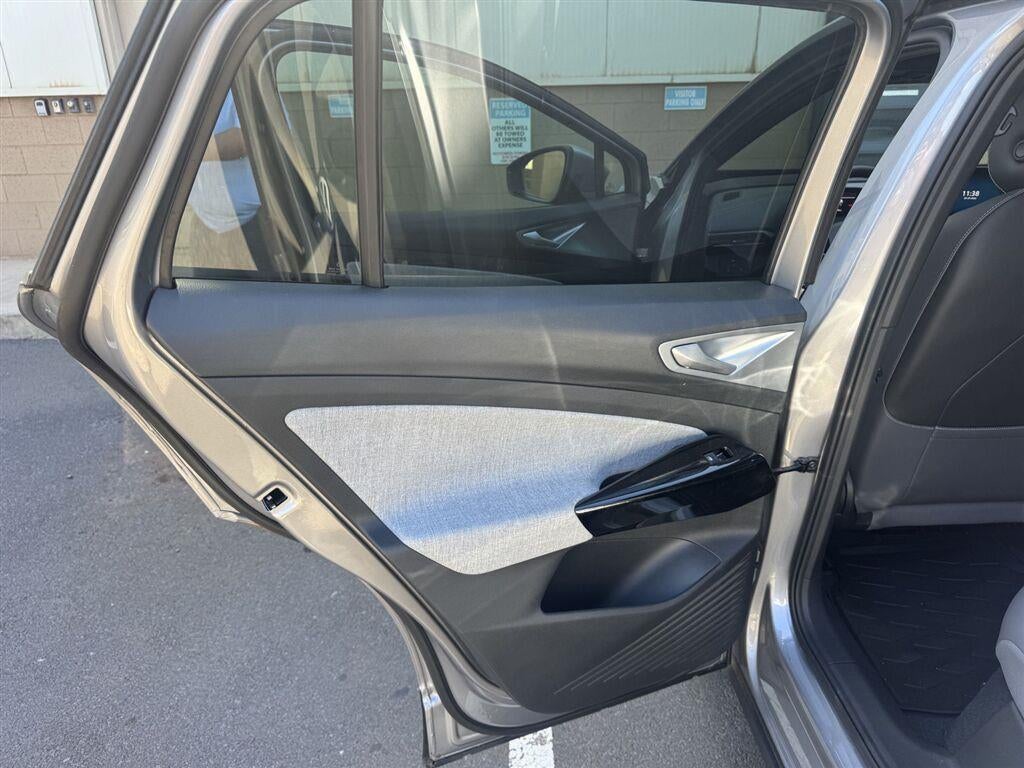 2023 Volkswagen ID.4 Standard