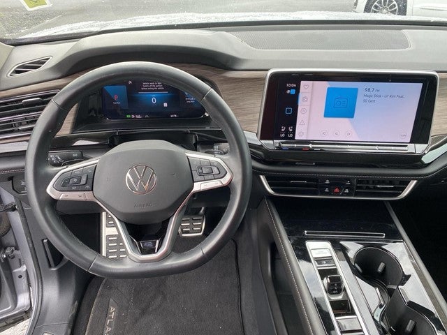 2025 Volkswagen Atlas 2.0T SEL Premium R-Line
