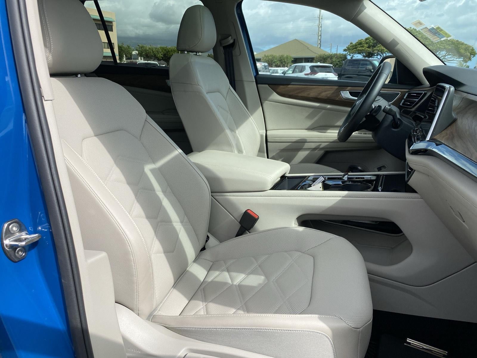2025 Volkswagen Atlas 2.0T SE w/Technology