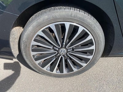 2022 Volkswagen Passat 2.0T Limited Edition