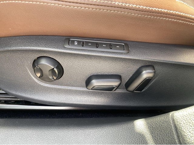 2022 Volkswagen Passat 2.0T Limited Edition