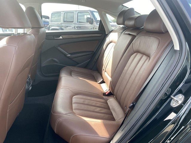 2022 Volkswagen Passat 2.0T Limited Edition