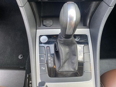 2022 Volkswagen Passat 2.0T Limited Edition