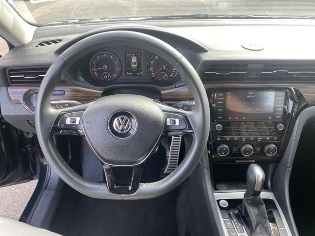 2022 Volkswagen Passat 2.0T Limited Edition