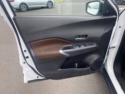 2024 Nissan Kicks SR
