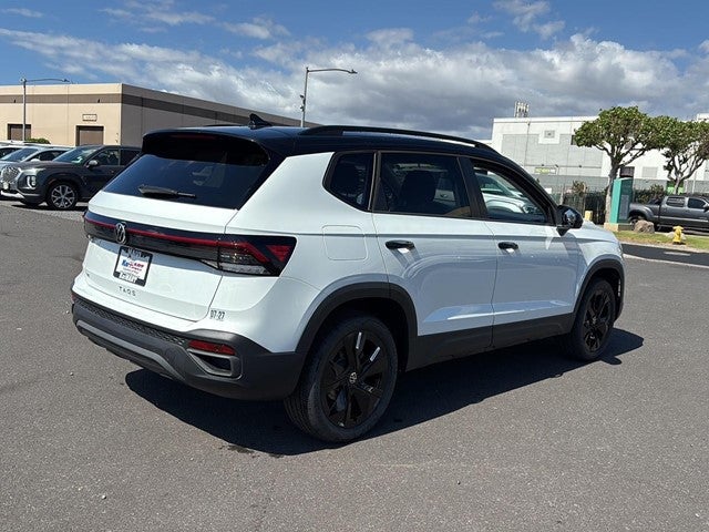 2025 Volkswagen Taos SE Black