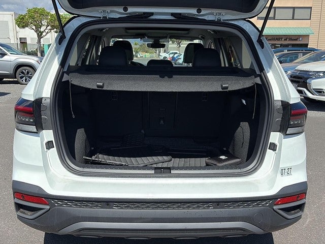 2025 Volkswagen Taos SE Black