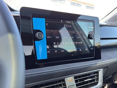 2025 Volkswagen Taos SE Black