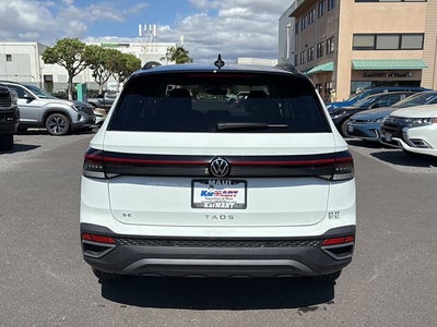 2025 Volkswagen Taos SE Black