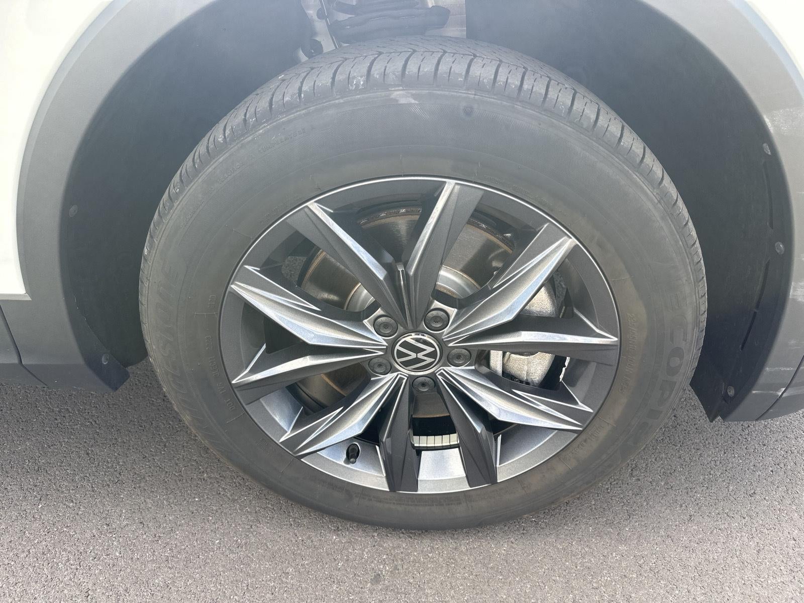 2023 Volkswagen Tiguan SE