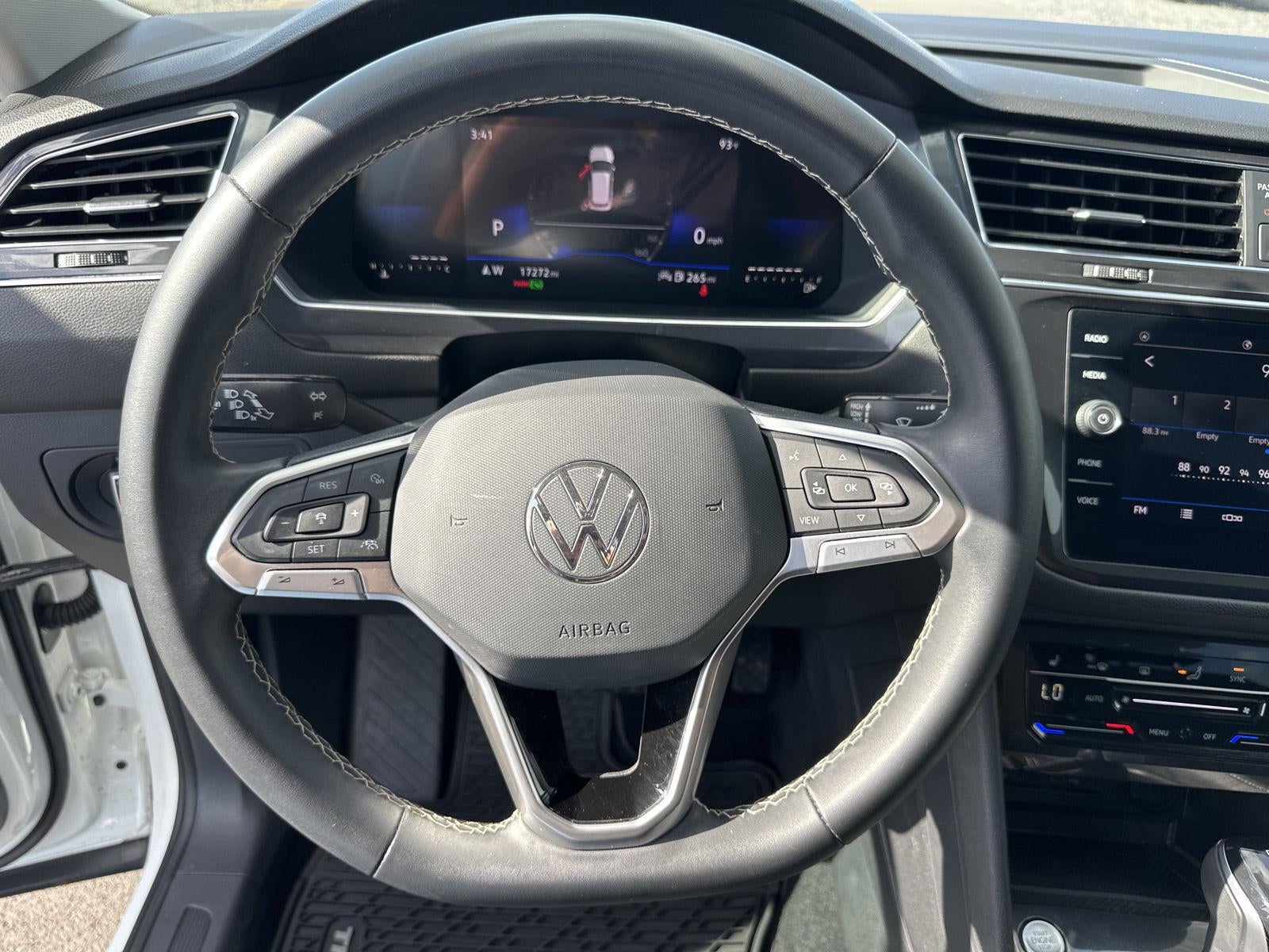 2023 Volkswagen Tiguan SE