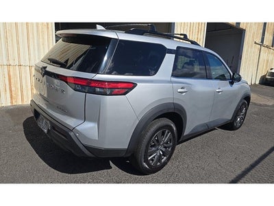 2023 Nissan Pathfinder SV