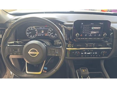 2023 Nissan Pathfinder SV