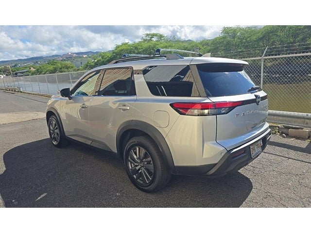 2023 Nissan Pathfinder SV