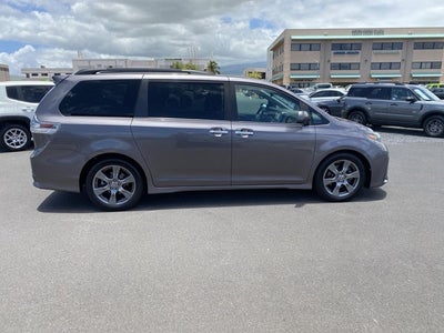 2020 Toyota Sienna SE