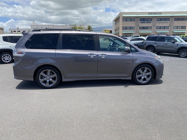 2020 Toyota Sienna SE