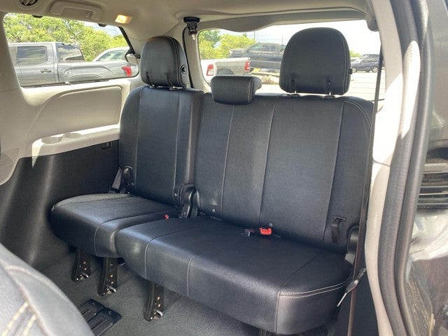 2020 Toyota Sienna SE