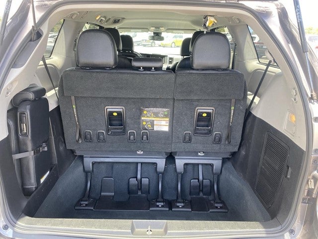 2020 Toyota Sienna SE