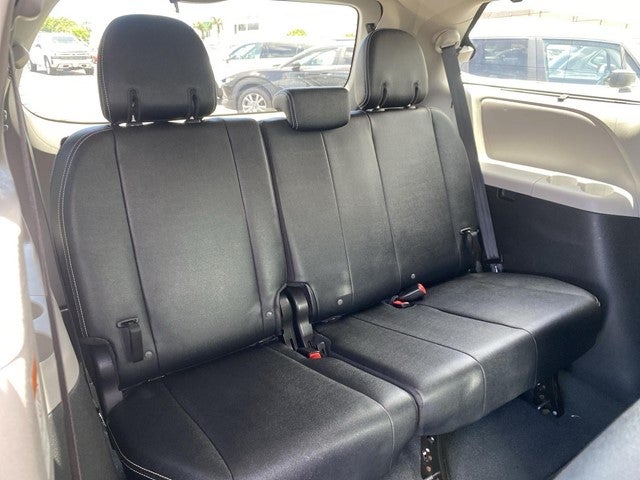 2020 Toyota Sienna SE