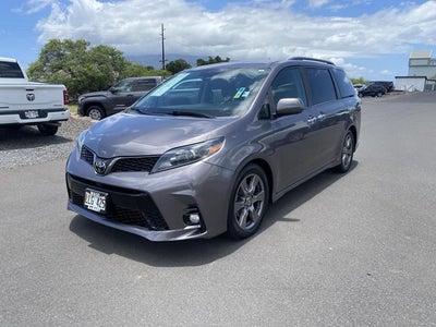 2020 Toyota Sienna SE