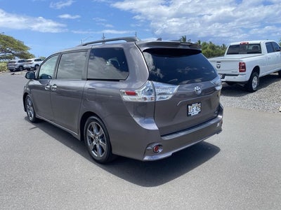 2020 Toyota Sienna SE