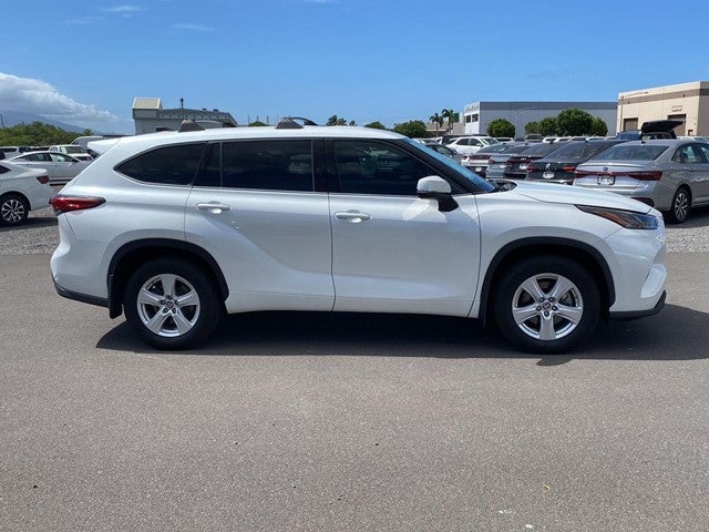 2022 Toyota Highlander LE