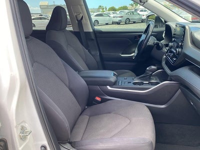 2022 Toyota Highlander LE