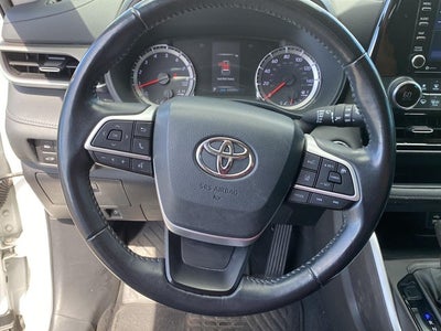 2022 Toyota Highlander LE