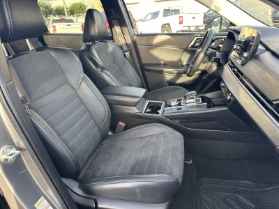 2023 Mitsubishi Outlander SE
