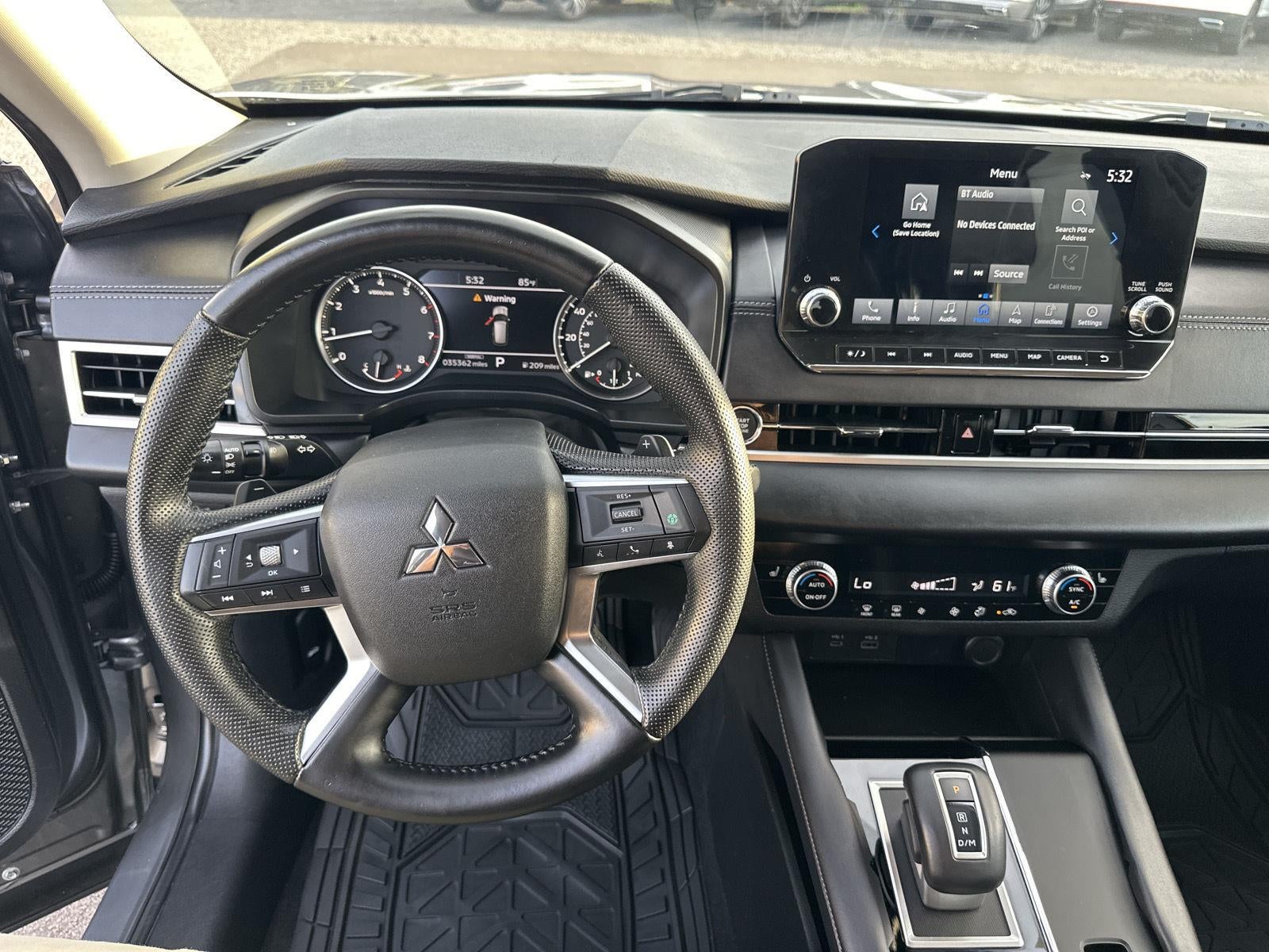 2023 Mitsubishi Outlander SE