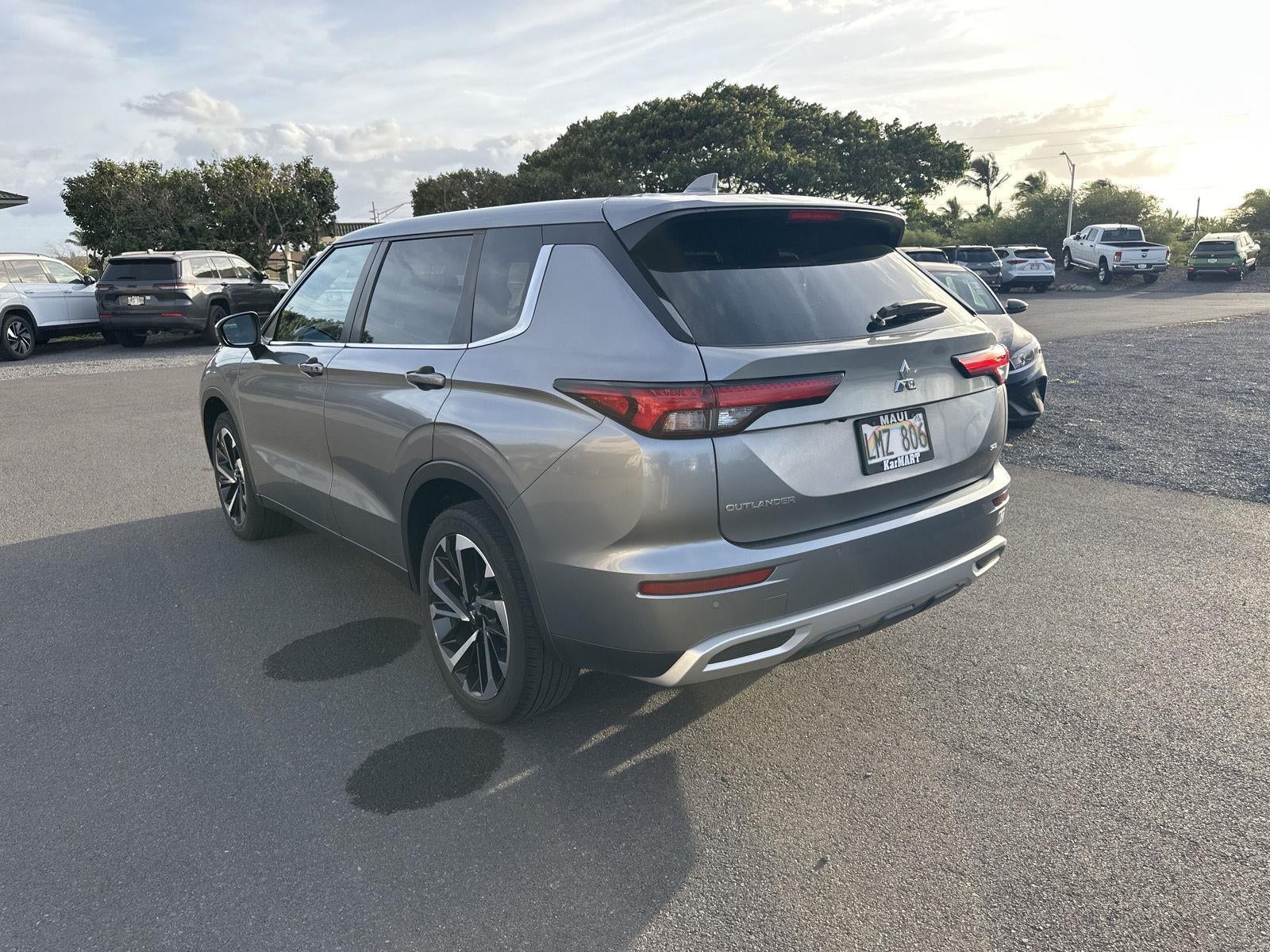 2023 Mitsubishi Outlander SE