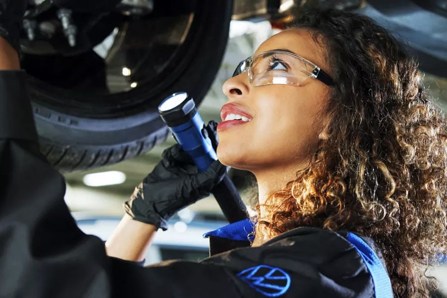 KarMART Volkswagen of Maui Schedule Service