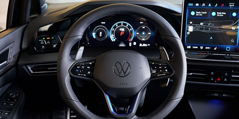 Digital cockpit and steering wheel